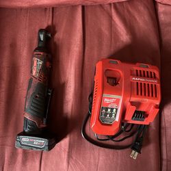 Cordless Ratchet with battery and Rapid Charger