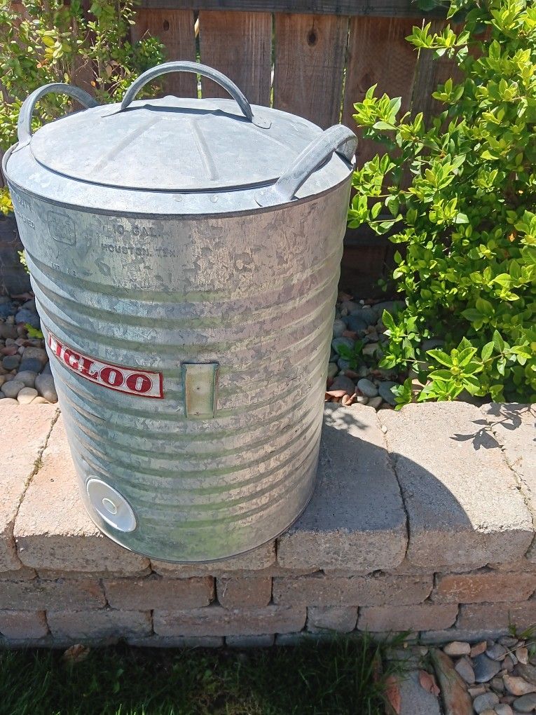 Igloo 5 Galon Water Cooler
