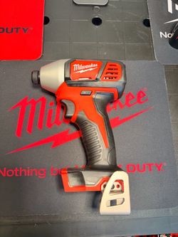 Milwaukee M18 18V 1/4" Hex Impact Driver 2656-20 Tool Only Open Box