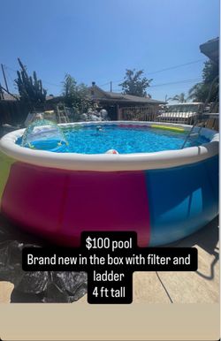 Water pool 18 feet wide