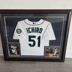 Autographed Framed Ichiro Suzuki Seattle Mariners Jersey 