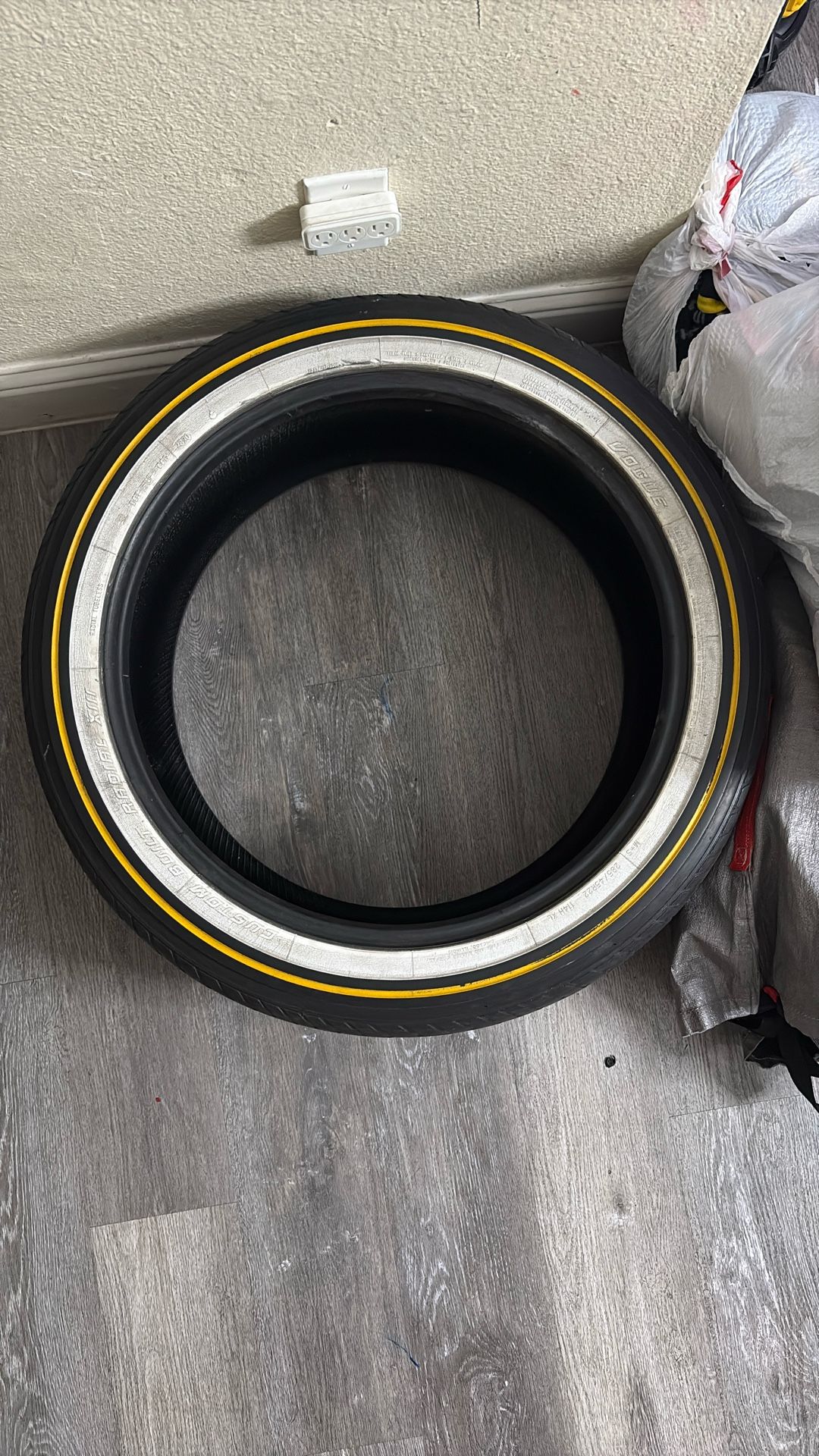 Vogue Tires Size 285/45R22