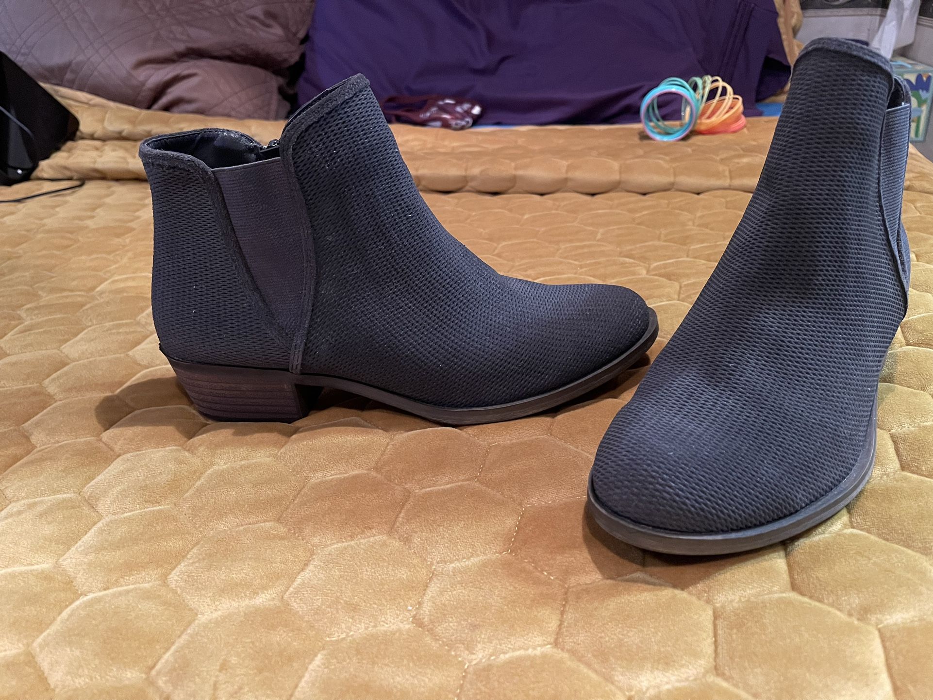 Kensie dk grey Ankle Booties