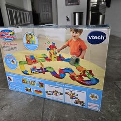 Vtech Go! Go! Smart Wheels Chug and Go Railroad + Smart Wheels Starter Pack 3-Pack