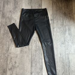 faux leather pants/leggings