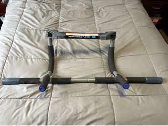 Pull up bar for door