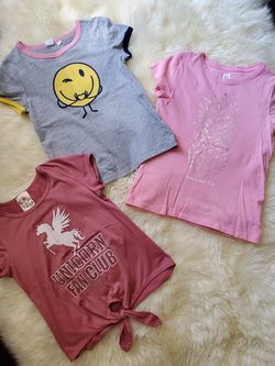 Girls T-shirts size L