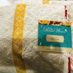 BATH TOWEL The Pioneer Women