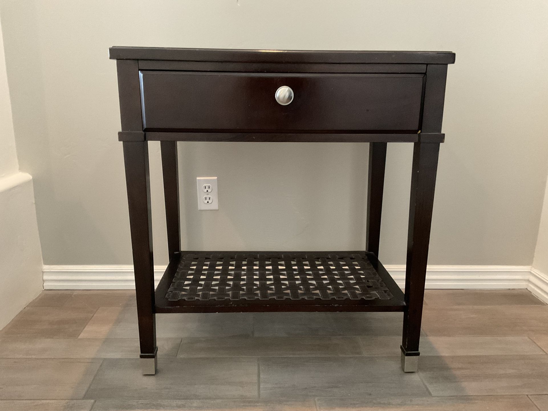 Bassett Night Stand Or End Table