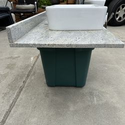 Kräus bathroom sink w-counter top & drain