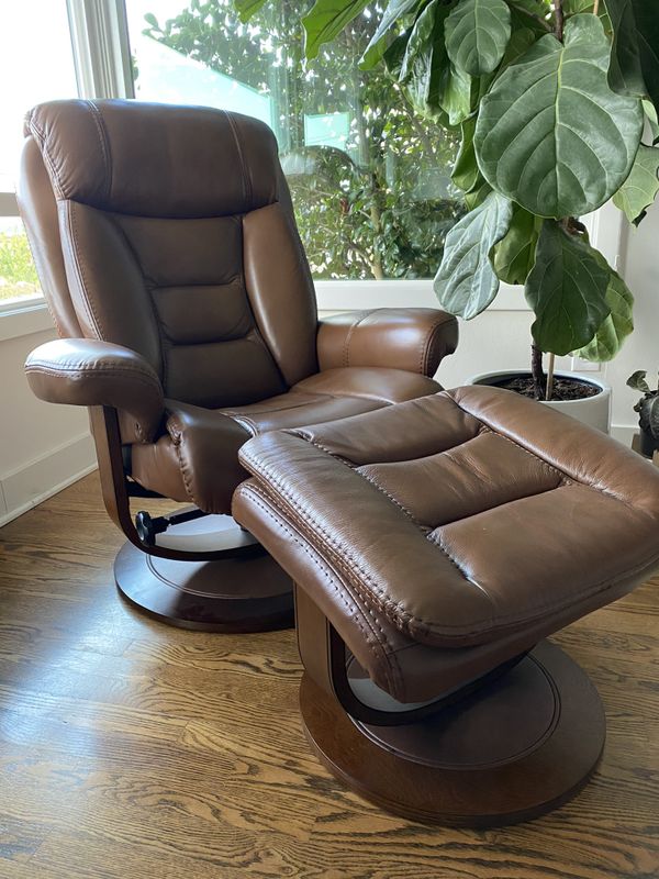 Leather Euro Recliner chair w/ ottoman for Sale in Kirkland, WA OfferUp