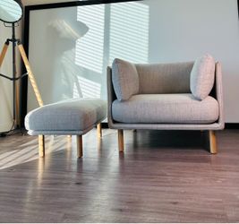 Crate & Barrel Wells Chair & Matching Ottoman FREE DELIVERY