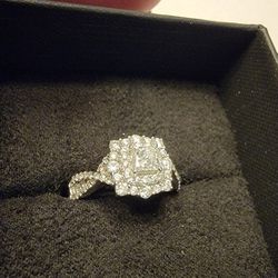 Diamond engagement Ring 