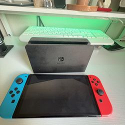NINTENDO SWITCH (OLED)