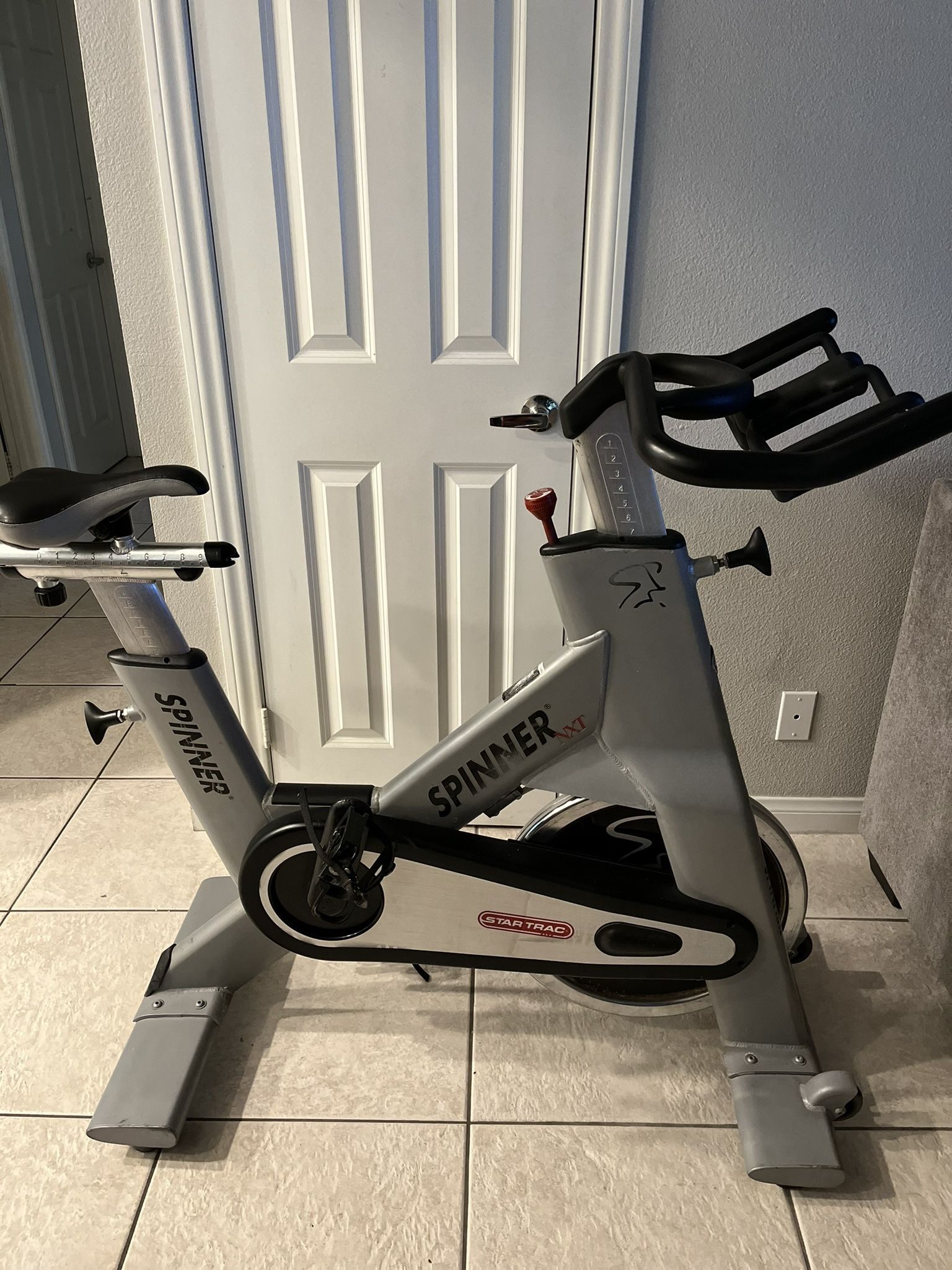 Spinner Star Trac NXT Indoor Spin Bike 