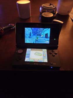 Nintendo 3ds With Zelda Game