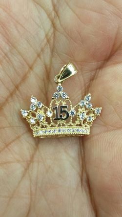 14k Gold 15 años chram CZ 2.2 grams