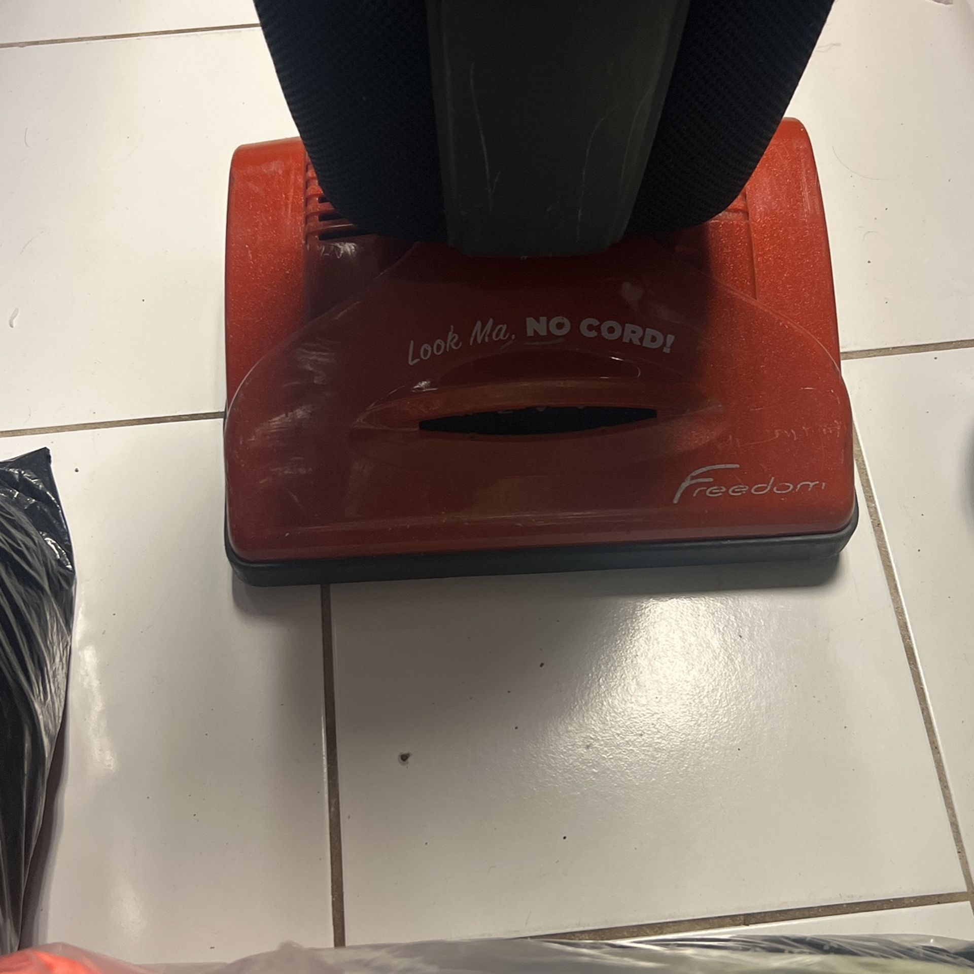 Simplicity Freedom Cordless vacuum