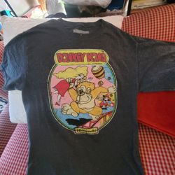 TEENS DONKY KONG RARE T'!!! PRE-OWNED SMALL TEEN SIZE