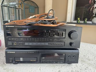 Pioneer Tuner and 6 cd changer works perfect