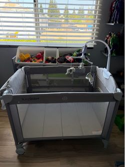 Rinnebbit Portable Playard / Bassinet