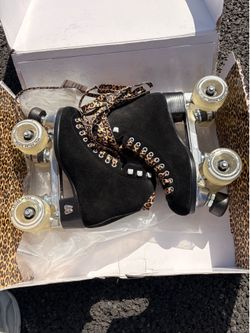Moxi roller skates