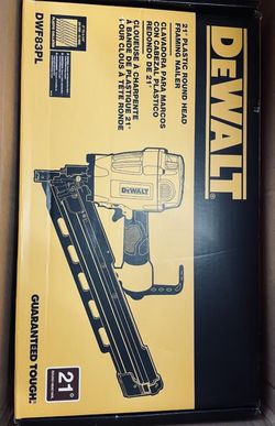 New Dewalt 21 Degree Plastic Round Head Framing Nailer  PRICE To Be Used With Compressor