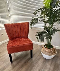 Accent chair