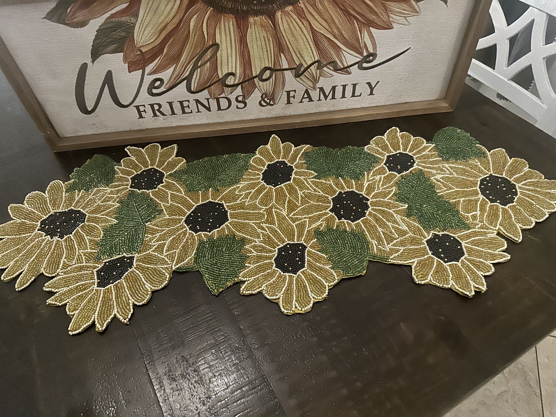 Sunflower Welcome Sign And Sunflower Table Runner