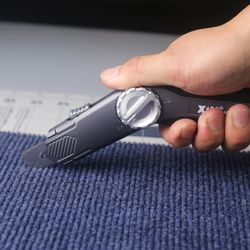 Retractable Heavy Duty Carpet Knife Blades Included NEW CONDITION