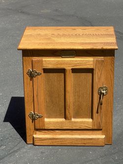 Vintage end table - white clad