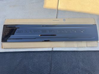 Ford Tailgate Emblem
