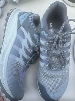 Merrell Women’s Shoes Size 9