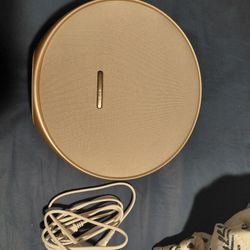 Gold Harmon Kardon Onyx Studio 9