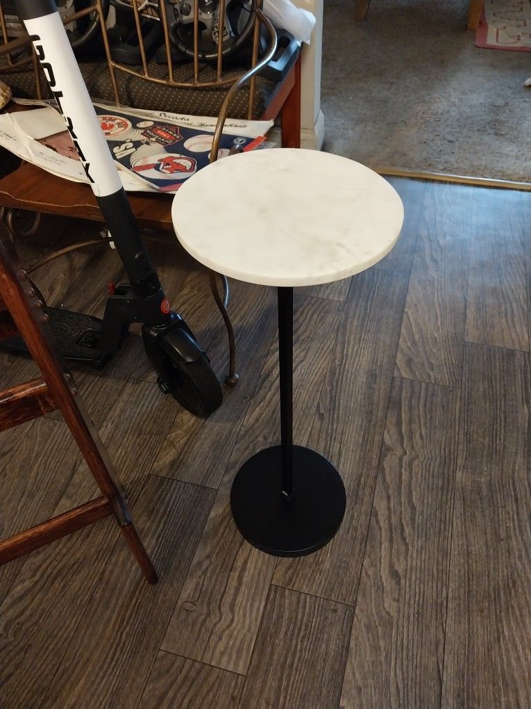 10” Granite Top,End Table,Metal Frame