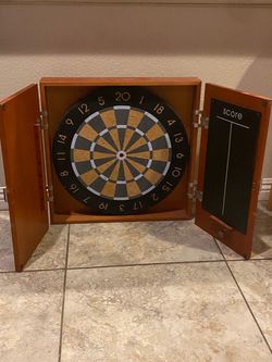 Dartboard with Wooden Cabinet and Scoreboard