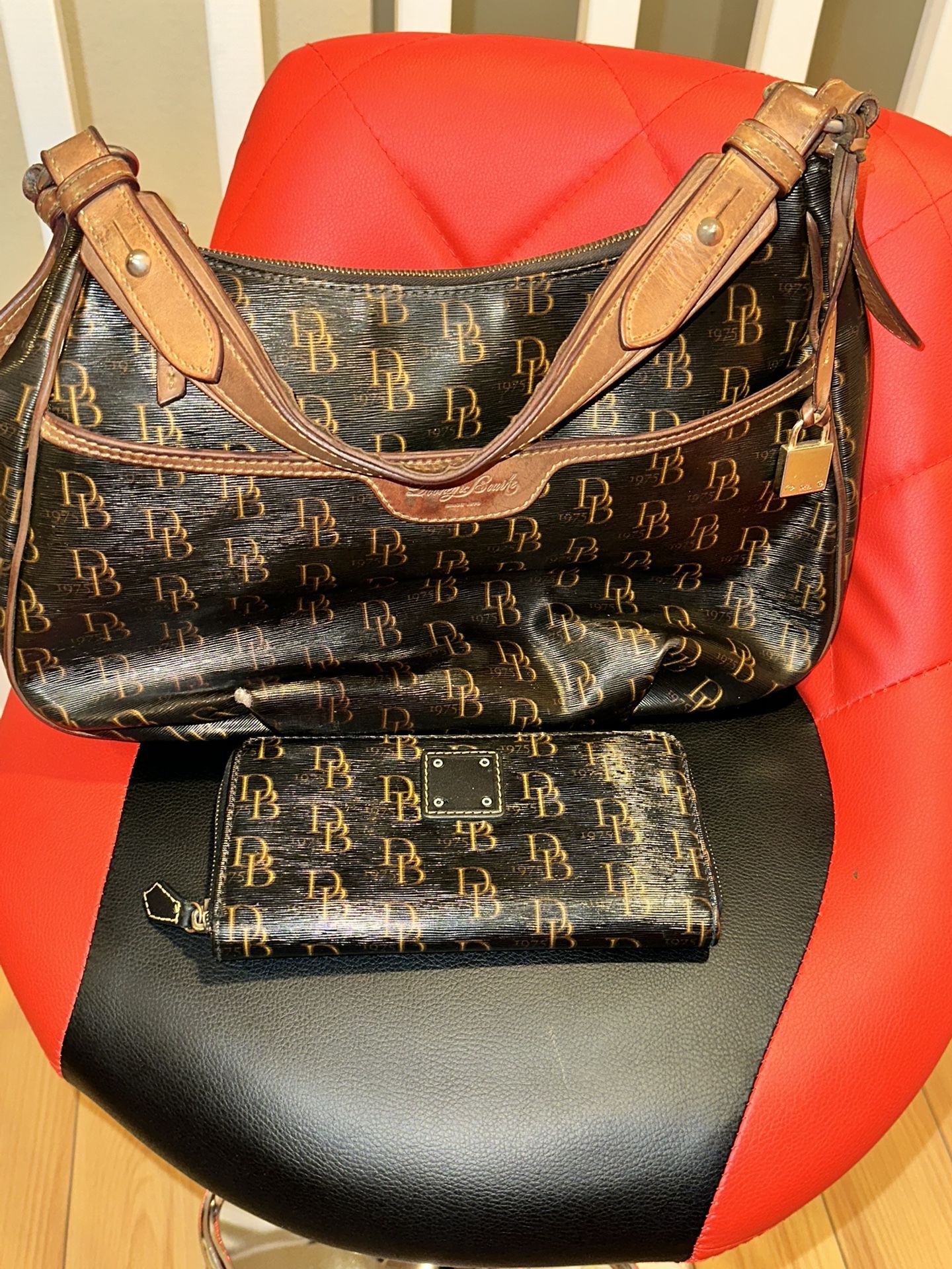Dooney & Bourke Purse & Wallet Set – Great Condition!