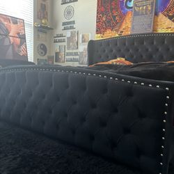 Black Royal Throne Bed