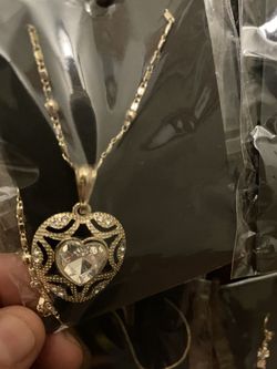 SALE 🚨🚨🚨🚨 Gold Filled Heart Necklace
