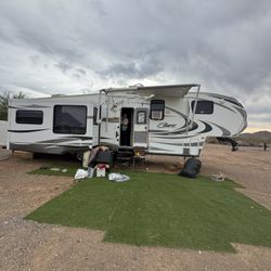 Five Wells Titulo Listo