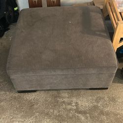 Macys ottoman 