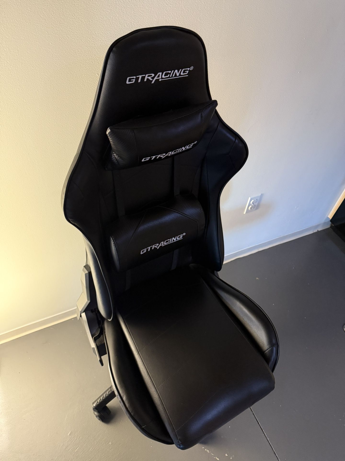 🎮 GTRACING Gaming Chair – Reclining, Swivel, Adjustable – Black
