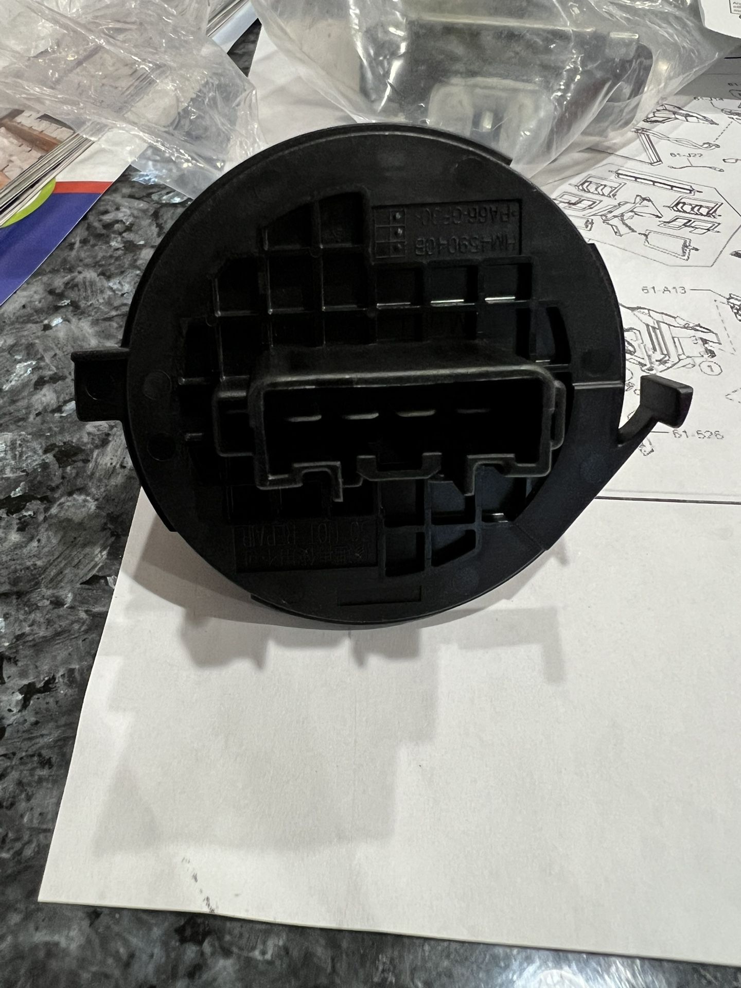 2013-2017 Mazda CX-5 CX-3 Blower Motor Resistor