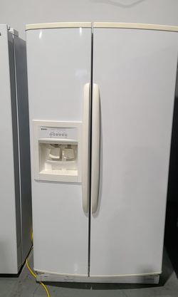 Kenmore Side-by-Side White Fridge
