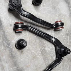 1999--2006 Chevy Silverado /GMC Sierra  Performance Upper Control Arms And Lower Ball Joints