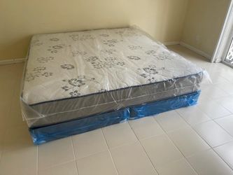 King mattress regular and box spring set (2pc - brand new)