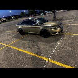 2014 Ford Taurus