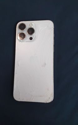 iPhone 15 Pro Max (passcode locked)