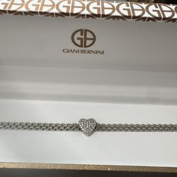 Giani  Bernini heart bracket 