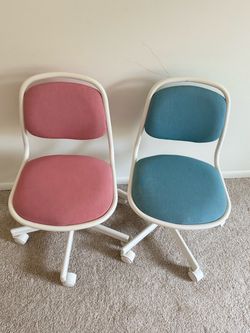Set of 2 Kids Rolling Desk Chairs